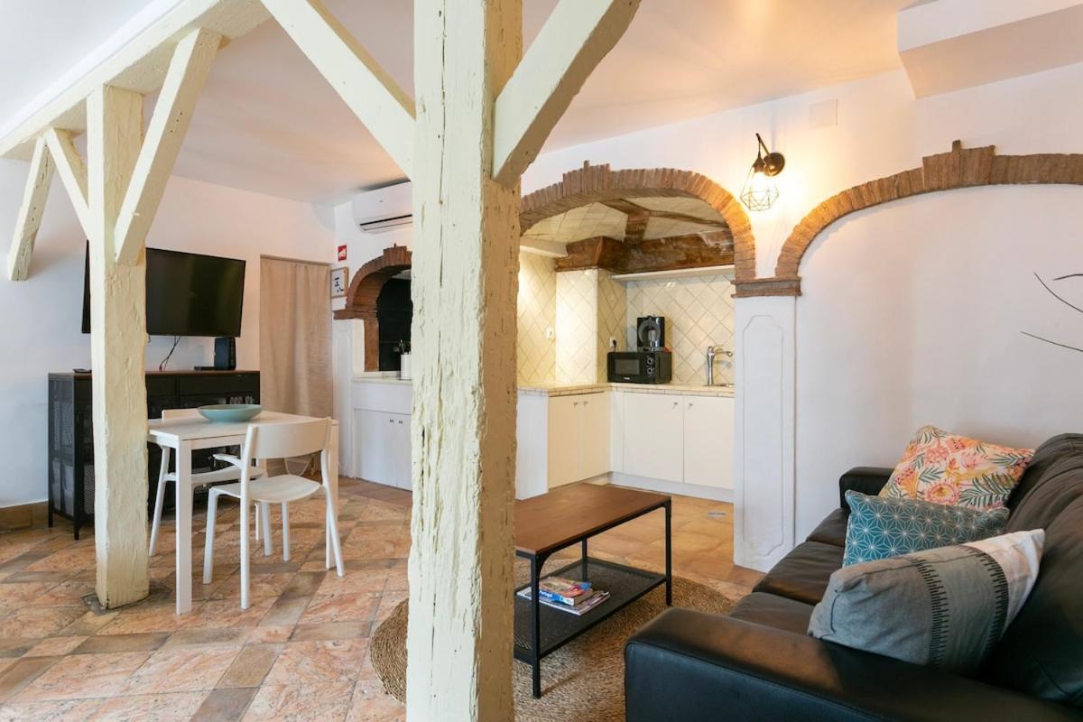 Apartment Cozy Nest In The Trendiest Neighborhood! *