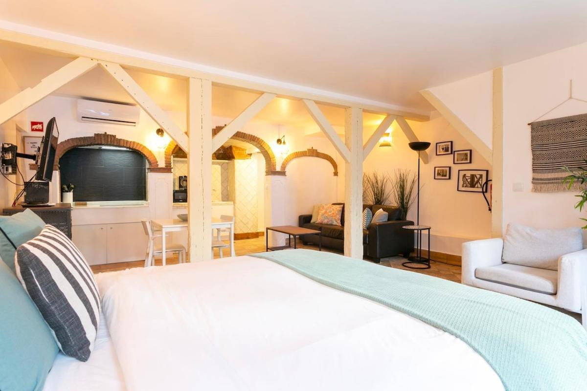 Cozy Nest In The Trendiest Neighborhood! *